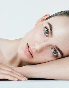 弗洛里安·索梅 (Florian Sommet) 美容摄影师