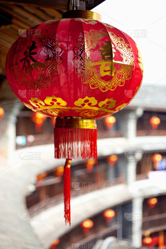 _4867721947_5756293211